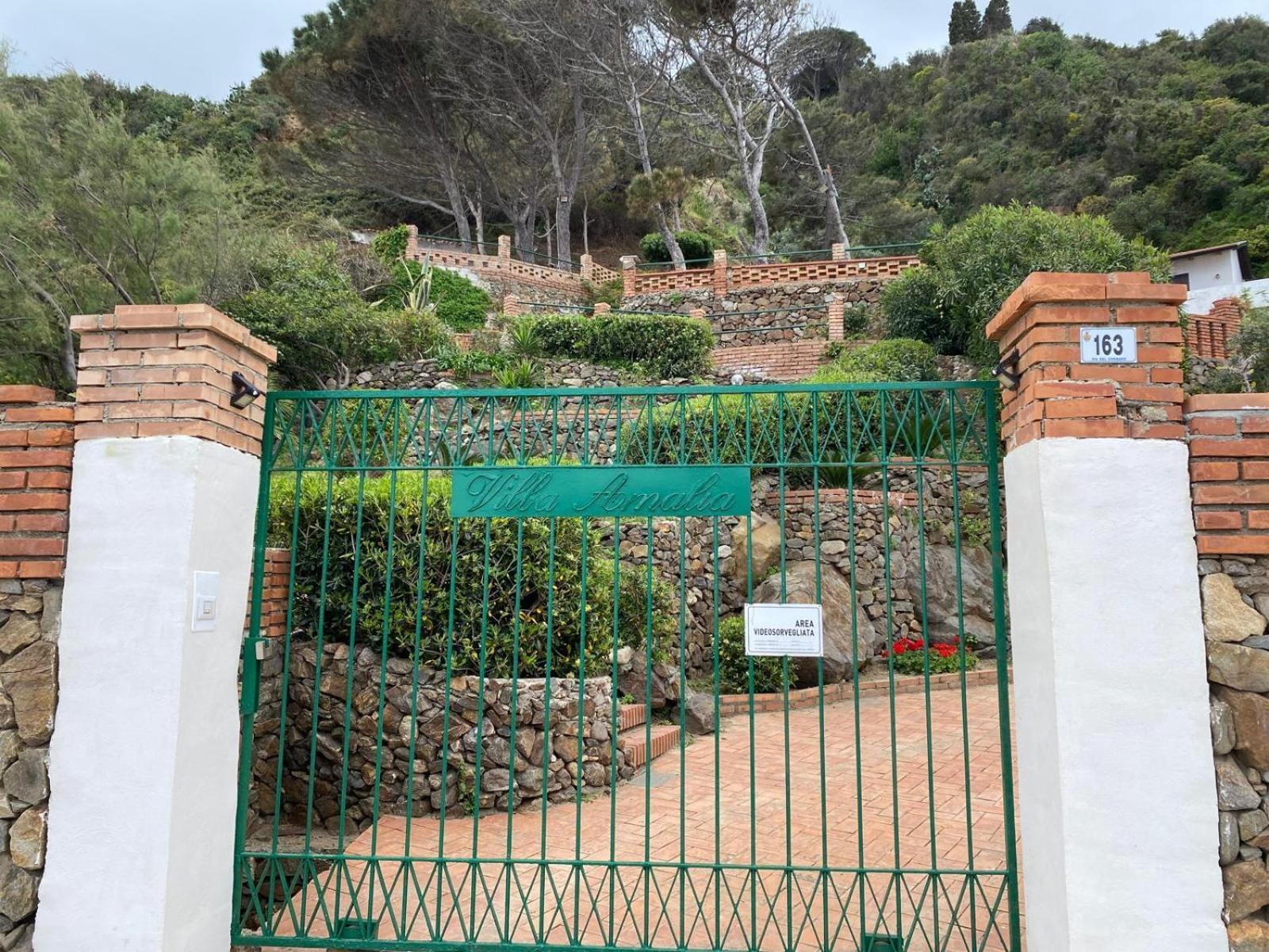 Villa Amalia Sul Mare เมสซีนา ภายนอก รูปภาพ